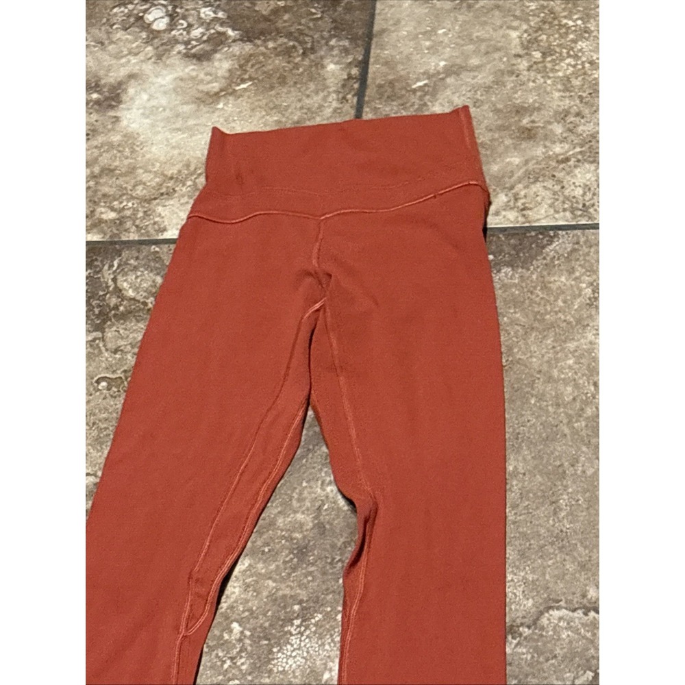 Lululemon women's sz 2 fitted rust orange cropped athletic fitness leggings - Picture 2 of 4